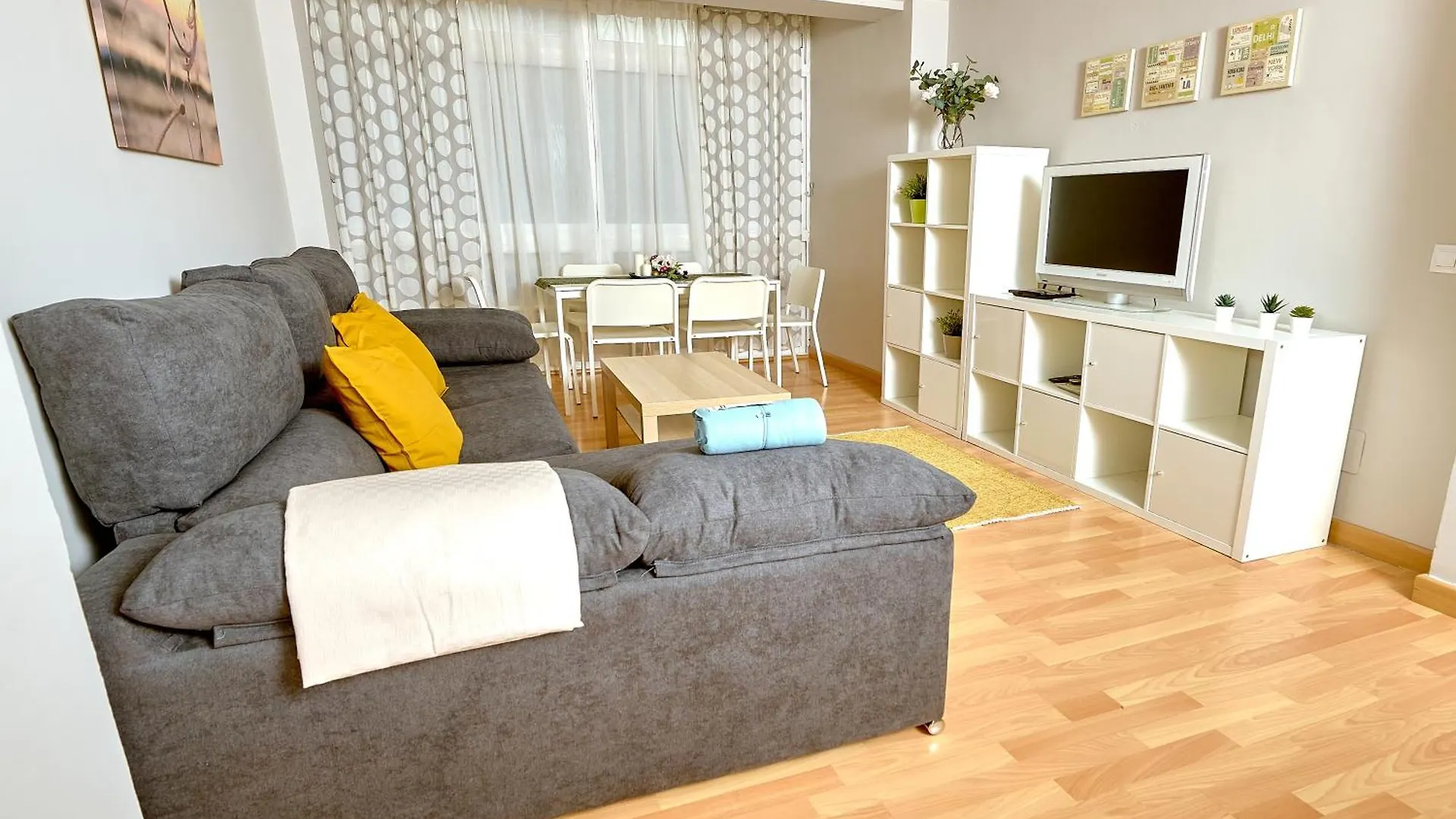 Holidays2Malaga Train Station Area Apartment Malaga