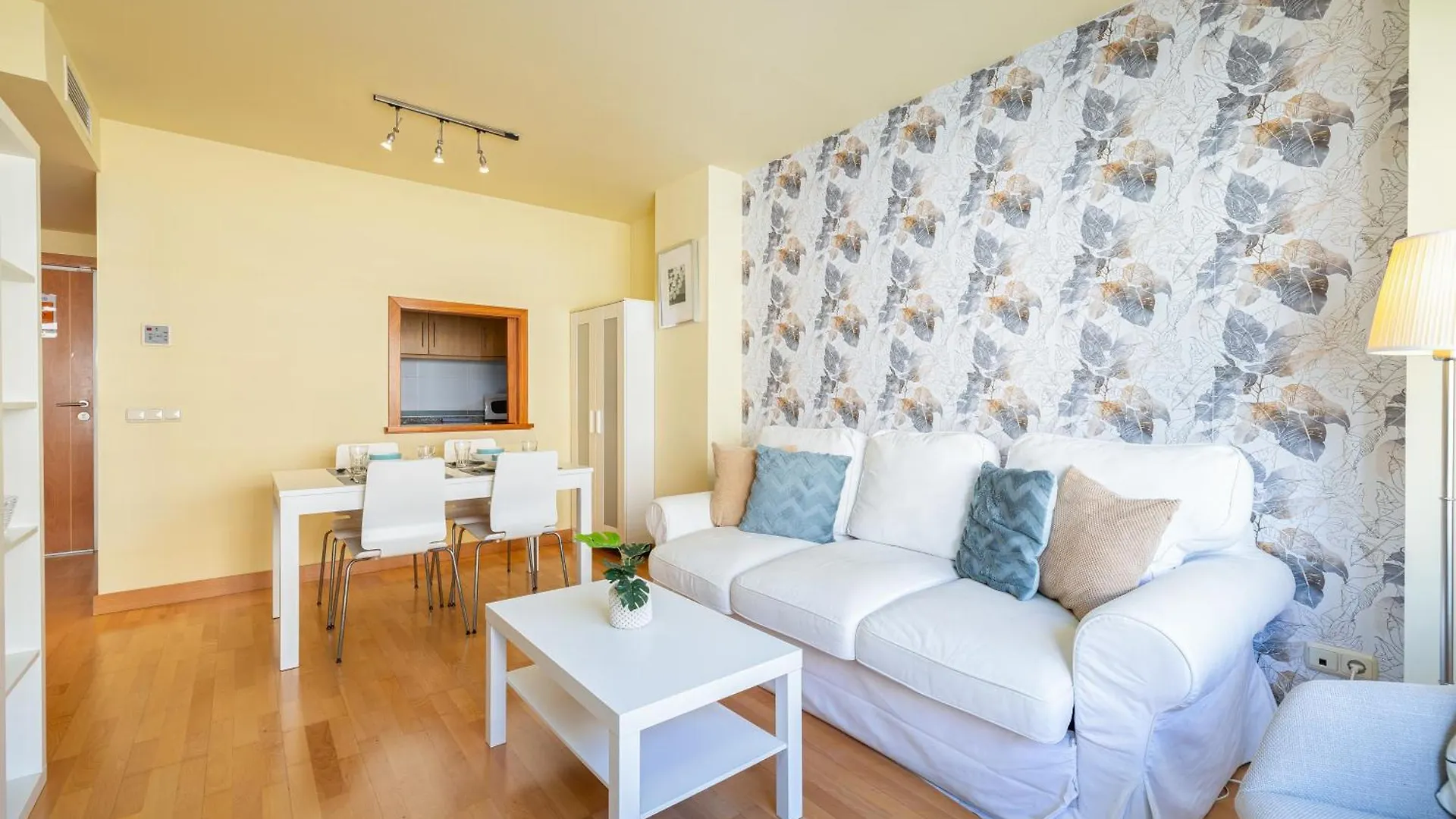 Apartment Holidays2Malaga Train Station Area